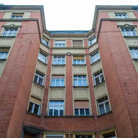 Apartment Parking, Ac, Wifi Flat Next To Andrassy Ave