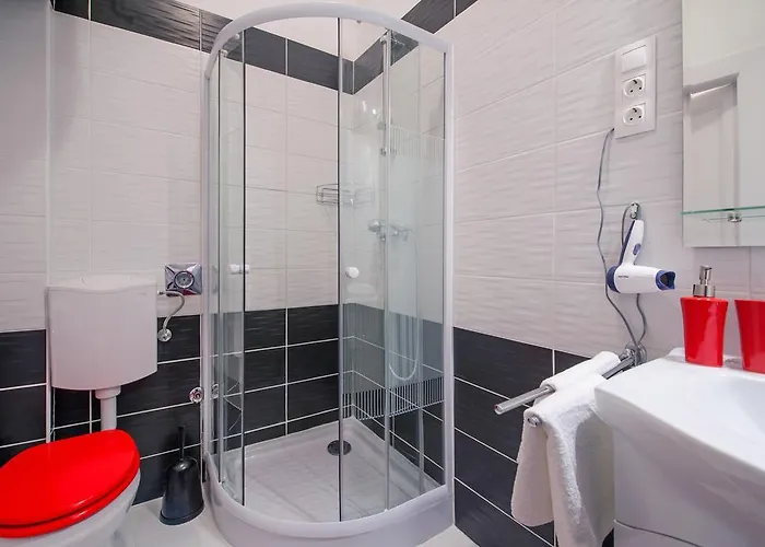 Parking, Ac, Wifi Flat Next To Andrassy Ave Lägenhet *